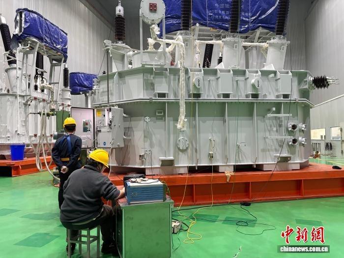 L’IA stimule la demande mondiale d’électricité : les transformateurs chinois deviennent une « monnaie forte » à l’étranger